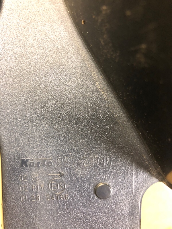 Фонарь наружный правый X-TRAIL/ROGUE T32 13-20 Фонарь наружный правый X-TRAIL/ROGUE T32 13-20