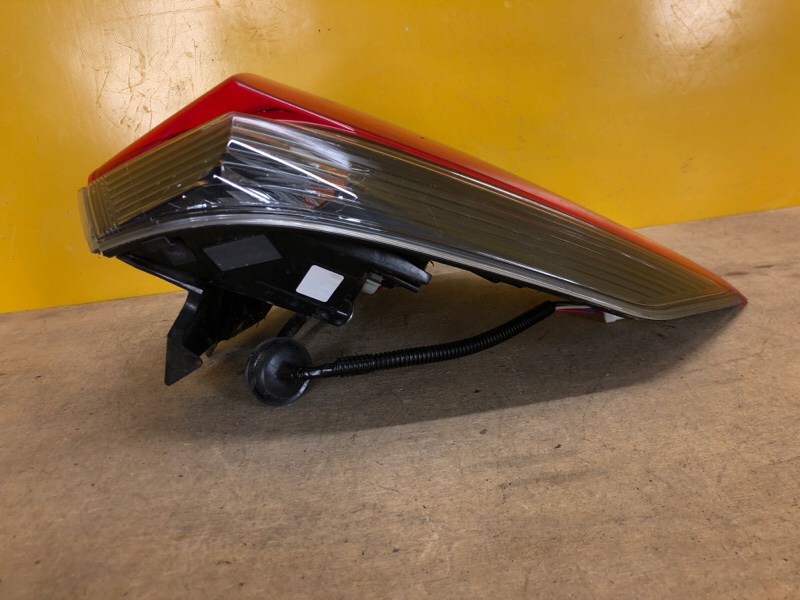 Фонарь наружный правый X-TRAIL/ROGUE T32 13-20 Фонарь наружный правый X-TRAIL/ROGUE T32 13-20