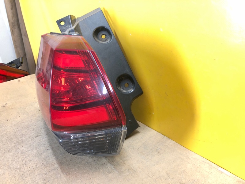 Фонарь наружный левый X-TRAIL/ROGUE T32 13-20 Фонарь наружный левый X-TRAIL/ROGUE T32 13-20