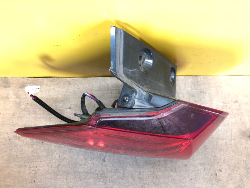 Фонарь наружный левый X-TRAIL/ROGUE T32 13-20 Фонарь наружный левый X-TRAIL/ROGUE T32 13-20