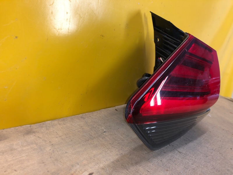 Фонарь наружный левый NISSAN X-TRAIL/ROGUE T32 13-20 Фонарь наружный левый NISSAN X-TRAIL/ROGUE T32 13-20