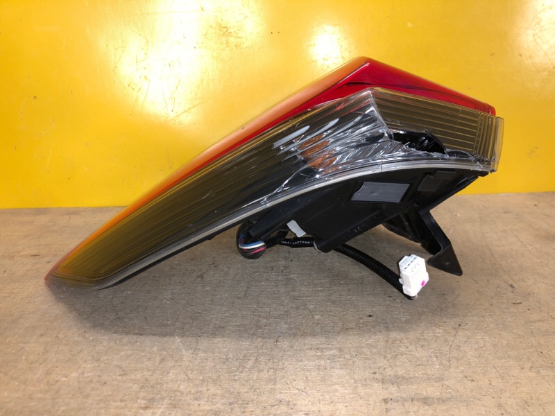 Фонарь наружный левый X-TRAIL/ROGUE T32 13-20 Фонарь наружный левый X-TRAIL/ROGUE T32 13-20