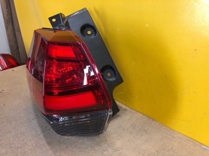 Фонарь наружный левый X-TRAIL/ROGUE T32 13-20 Фонарь наружный левый X-TRAIL/ROGUE T32 13-20