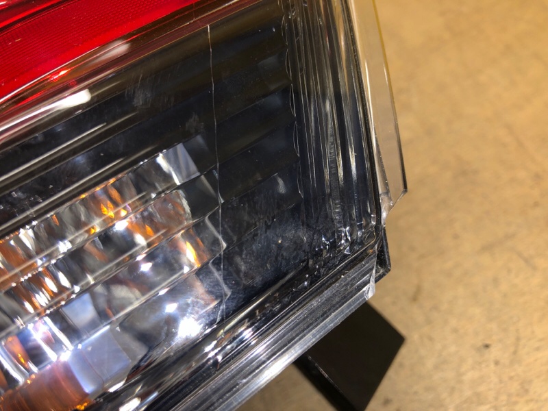 Фонарь наружный левый X-TRAIL/ROGUE T32 13-20 Фонарь наружный левый X-TRAIL/ROGUE T32 13-20