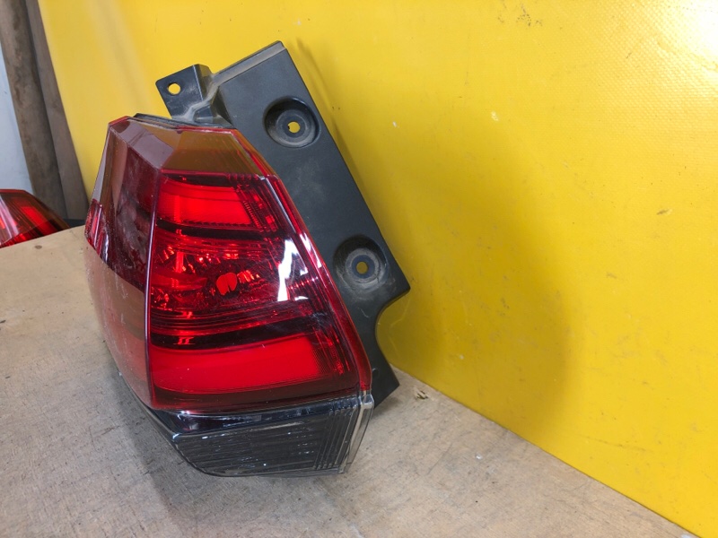 Фонарь наружный левый X-TRAIL/ROGUE T32 13-20 Фонарь наружный левый X-TRAIL/ROGUE T32 13-20