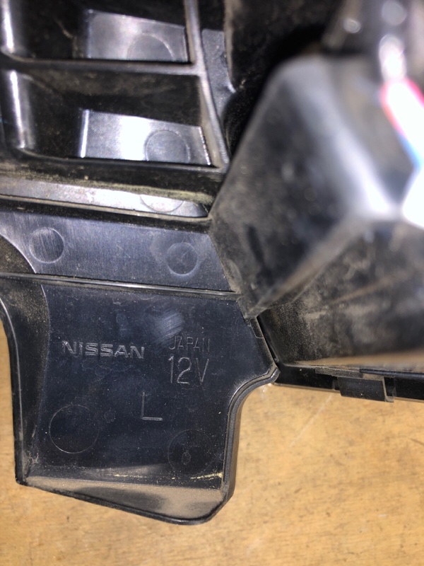 Фонарь наружный левый X-TRAIL/ROGUE T32 13-20 Фонарь наружный левый X-TRAIL/ROGUE T32 13-20