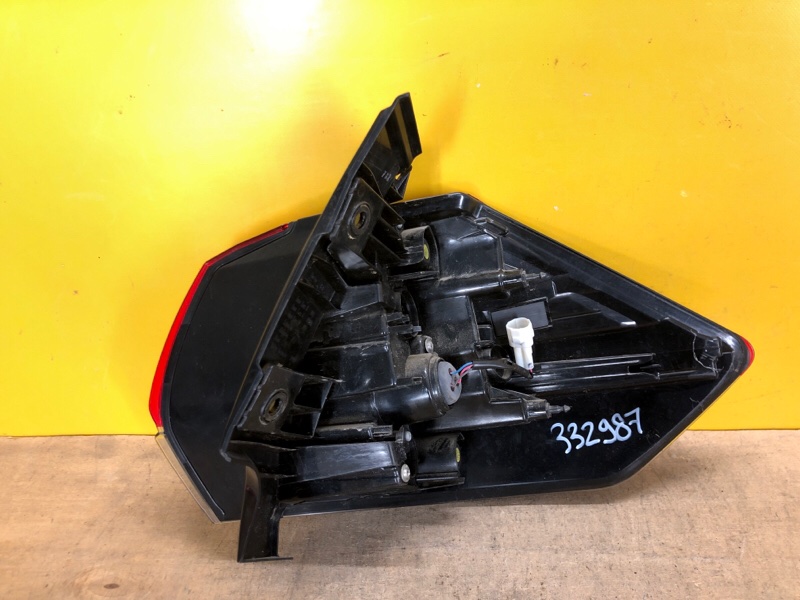 Фонарь наружный левый X-TRAIL/ROGUE T32 13-20 Фонарь наружный левый X-TRAIL/ROGUE T32 13-20