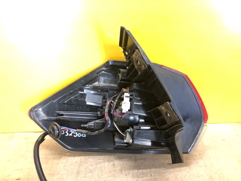 Фонарь наружный правый X-TRAIL/ROGUE T32 13-20 Фонарь наружный правый X-TRAIL/ROGUE T32 13-20