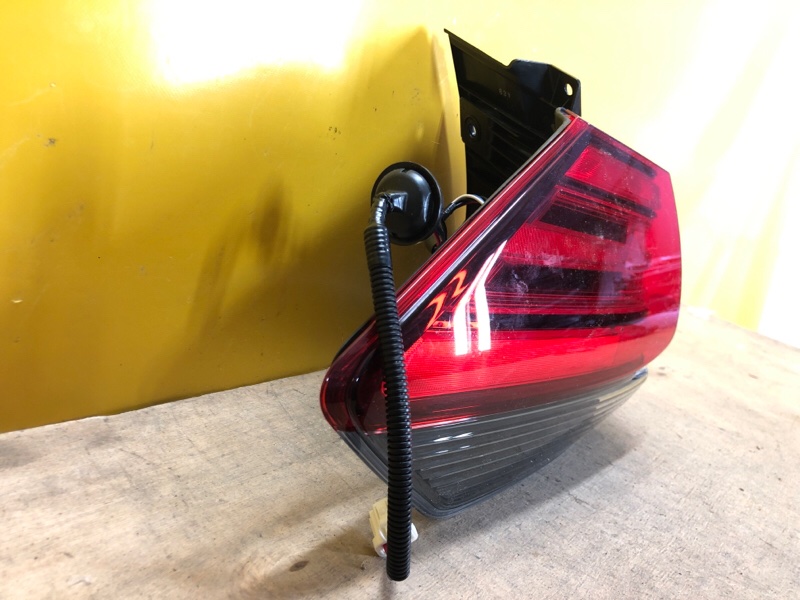 Фонарь наружный левый NISSAN X-TRAIL/ROGUE T32 13-20 Фонарь наружный левый NISSAN X-TRAIL/ROGUE T32 13-20