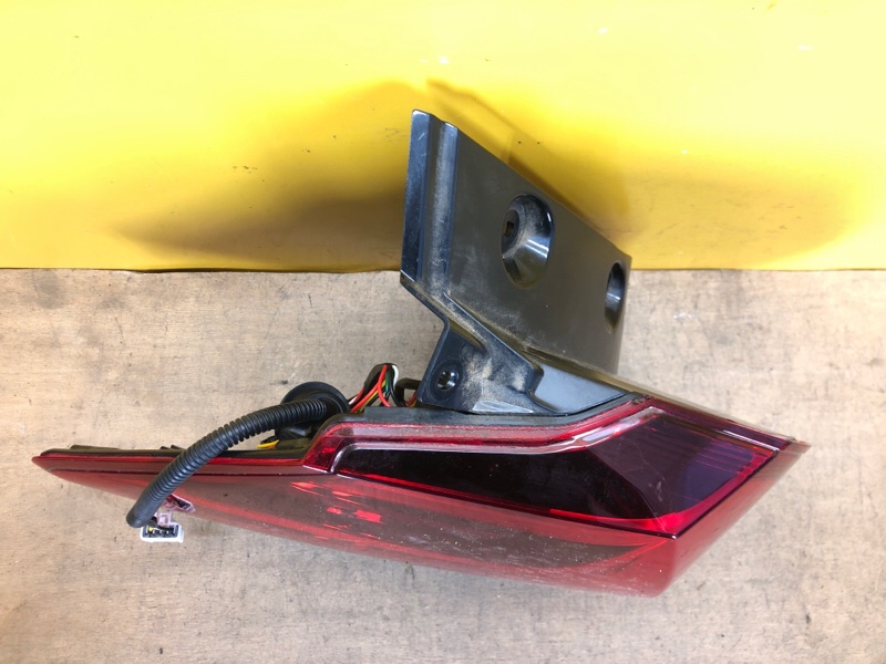 Фонарь наружный левый X-TRAIL/ROGUE T32 13-20 Фонарь наружный левый X-TRAIL/ROGUE T32 13-20