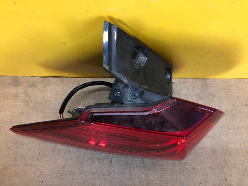 Фонарь наружный левый X-TRAIL/ROGUE T32 13-20 Фонарь наружный левый X-TRAIL/ROGUE T32 13-20