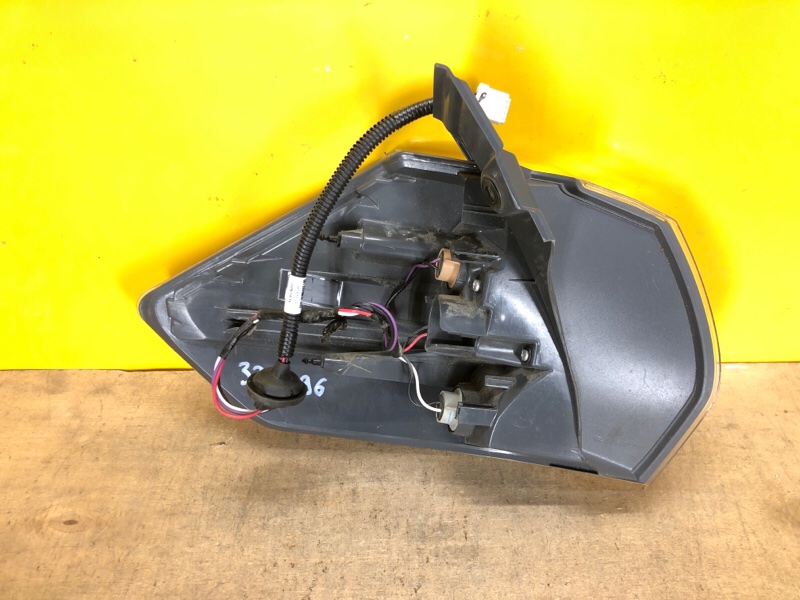 Фонарь наружный правый X-TRAIL/ROGUE T32 13-20 Фонарь наружный правый X-TRAIL/ROGUE T32 13-20