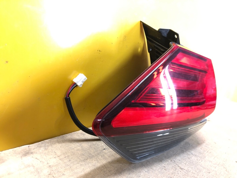 Фонарь наружный левый NISSAN X-TRAIL/ROGUE T32 13-20 Фонарь наружный левый NISSAN X-TRAIL/ROGUE T32 13-20