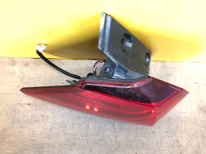 Фонарь наружный левый X-TRAIL/ROGUE T32 13-20 Фонарь наружный левый X-TRAIL/ROGUE T32 13-20