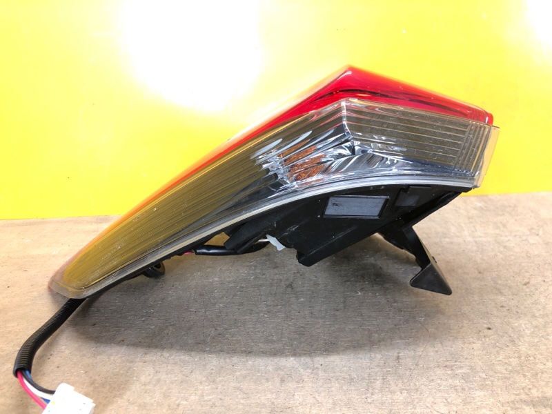 Фонарь наружный левый X-TRAIL/ROGUE T32 13-20 Фонарь наружный левый X-TRAIL/ROGUE T32 13-20