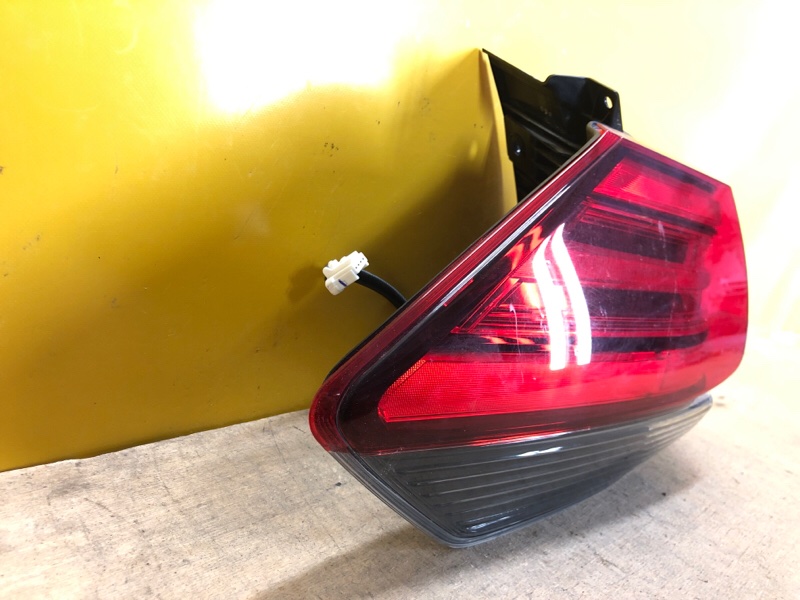 Фонарь наружный левый NISSAN X-TRAIL/ROGUE T32 13-20 Фонарь наружный левый NISSAN X-TRAIL/ROGUE T32 13-20