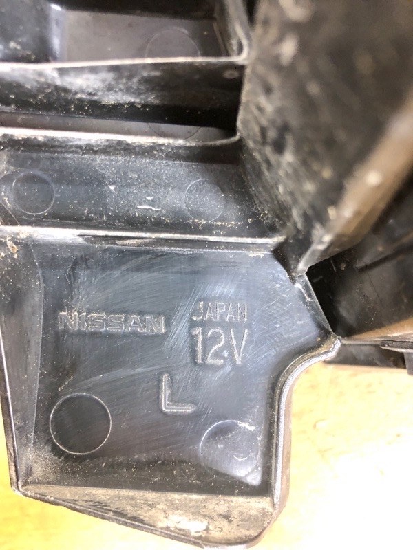 Фонарь наружный левый X-TRAIL/ROGUE T32 13-20 Фонарь наружный левый X-TRAIL/ROGUE T32 13-20