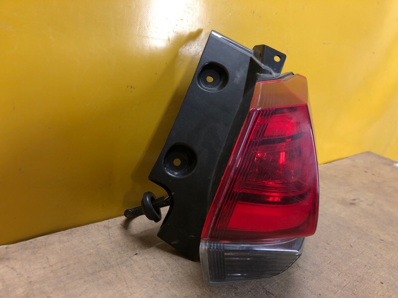 Фонарь наружный правый NISSAN X-TRAIL/ROGUE T32 13-20 Фонарь наружный правый NISSAN X-TRAIL/ROGUE T32 13-20