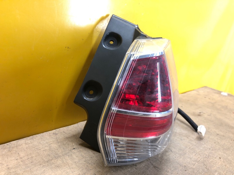 Фонарь наружный правый NISSAN X-TRAIL/ROGUE T32 13-20 Фонарь наружный правый NISSAN X-TRAIL/ROGUE T32 13-20