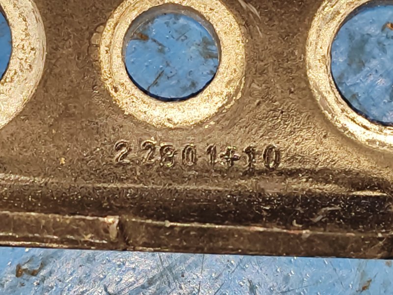 Петля двери передняя левая MUSTANG 15- 2017 3.7 C37PDED Петля двери передняя левая MUSTANG 15- 2017 3.7 C37PDED