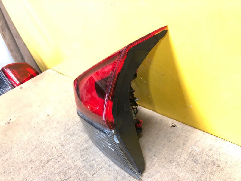 Фонарь внутренний правый X-TRAIL/ROGUE T32 13-20