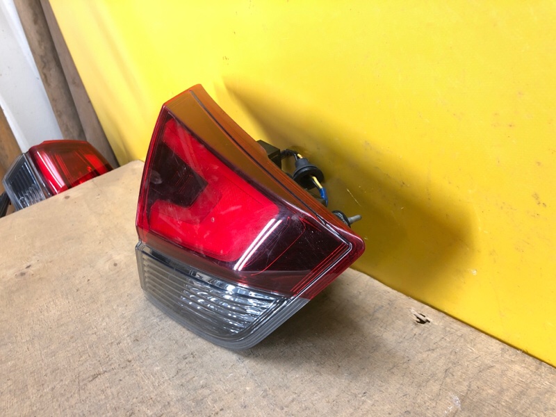 Фонарь внутренний левый X-TRAIL/ROGUE T32 13-20 Фонарь внутренний левый X-TRAIL/ROGUE T32 13-20