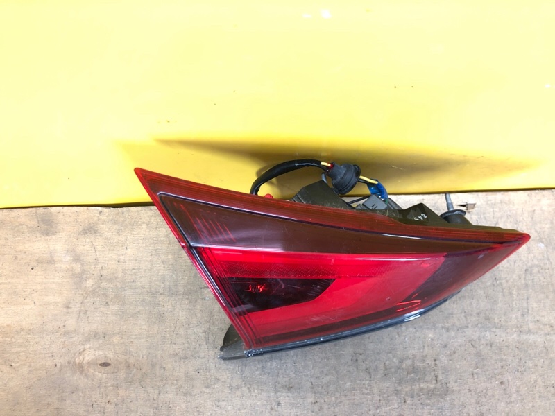 Фонарь внутренний левый X-TRAIL/ROGUE T32 13-20 Фонарь внутренний левый X-TRAIL/ROGUE T32 13-20