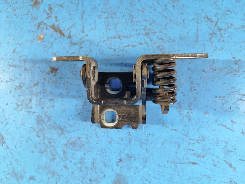 Петля двери верхняя задняя правая SEBRING 06-10