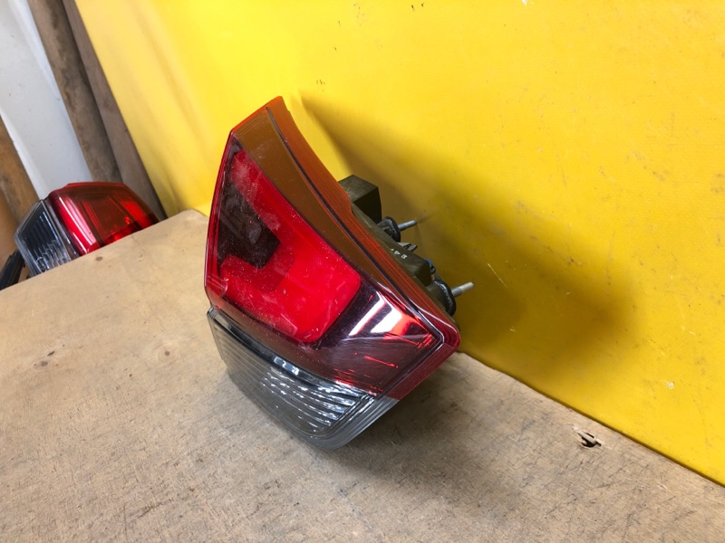 Фонарь внутренний левый X-TRAIL/ROGUE T32 13-20 Фонарь внутренний левый X-TRAIL/ROGUE T32 13-20