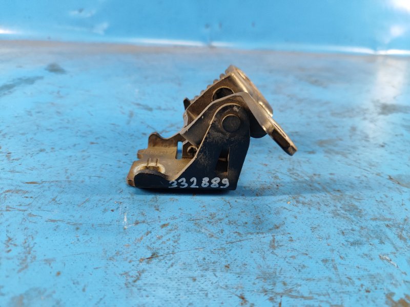 Петля двери нижняя передняя левая CHRYSLER SEBRING 06-10 55360 919AD Б/У