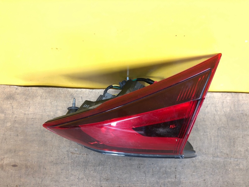 Фонарь внутренний правый X-TRAIL/ROGUE T32 13-20