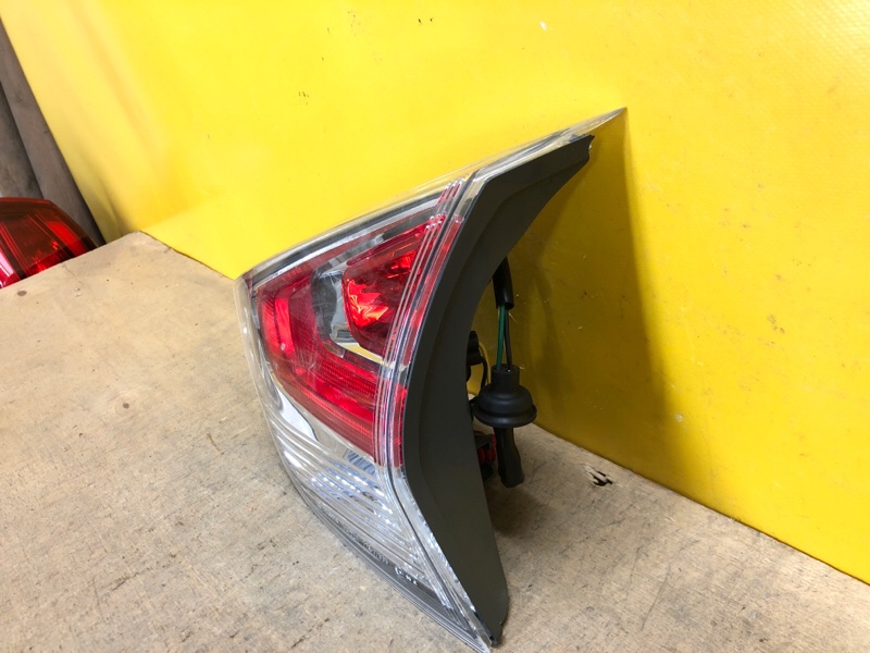 Фонарь внутренний правый X-TRAIL/ROGUE T32 13-20