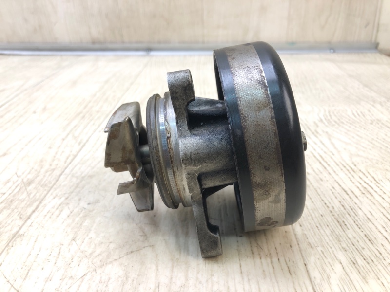 Помпа FOCUS 10-18 2015 CB8 2.0 XQDA