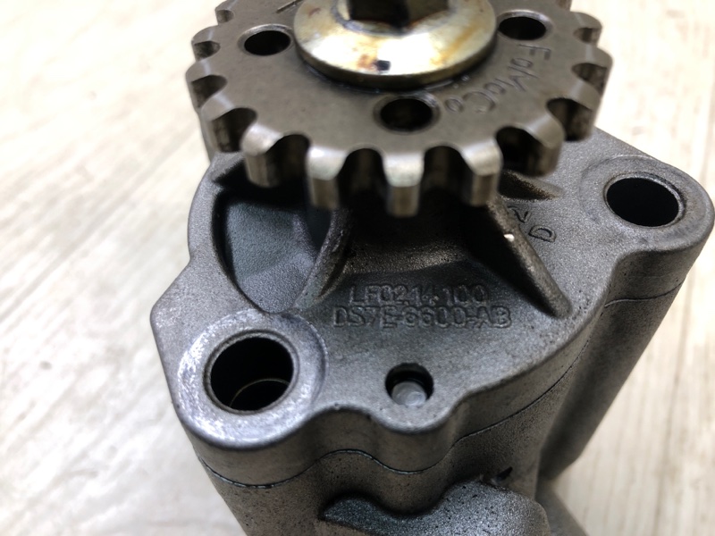 Масляный насос FOCUS 10-18 2015 CB8 2.0 XQDA