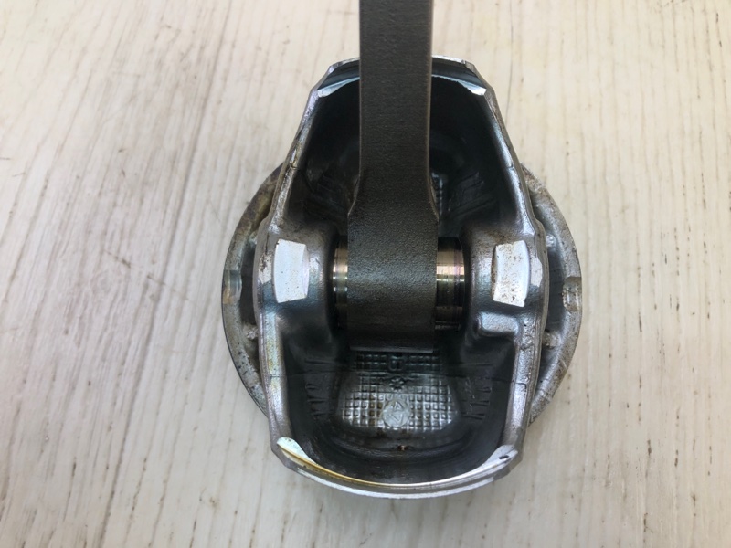 Поршень FOCUS 10-18 2015 CB8 2.0 XQDA