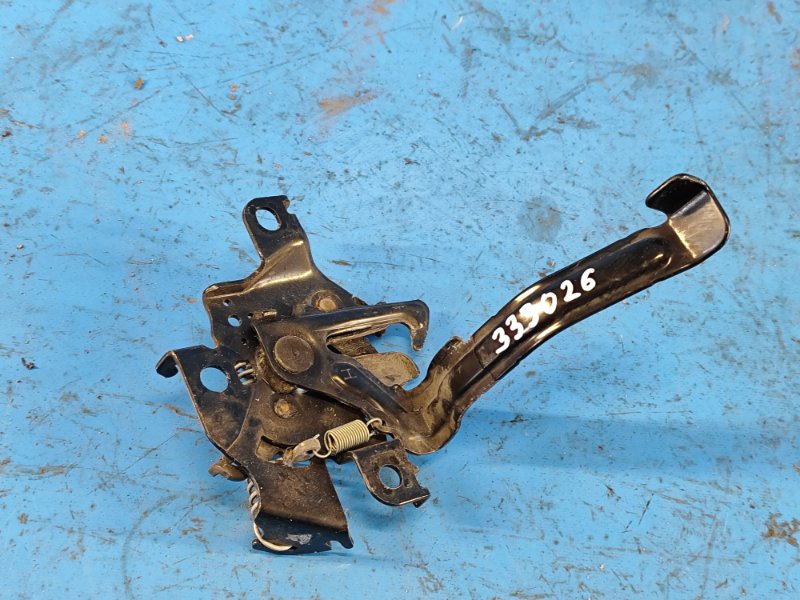 Замок капота TOYOTA PRIUS PLUS 11-14 5351047111 Б/У