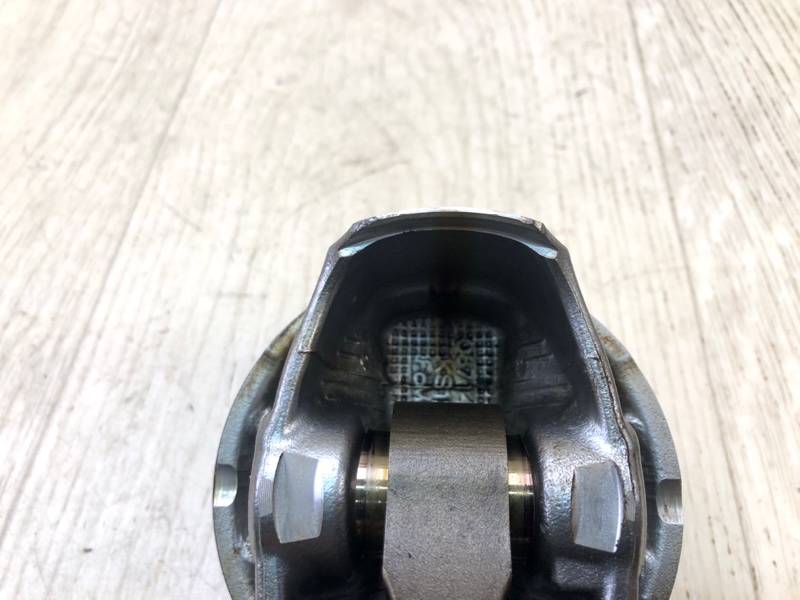 Поршень FOCUS 10-18 2015 CB8 2.0 XQDA