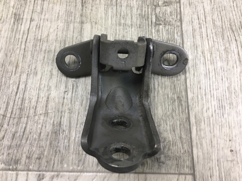 Петля двери нижняя задняя правая HYUNDAI ELANTRA MD 10-15 MD 1.8 G4NB