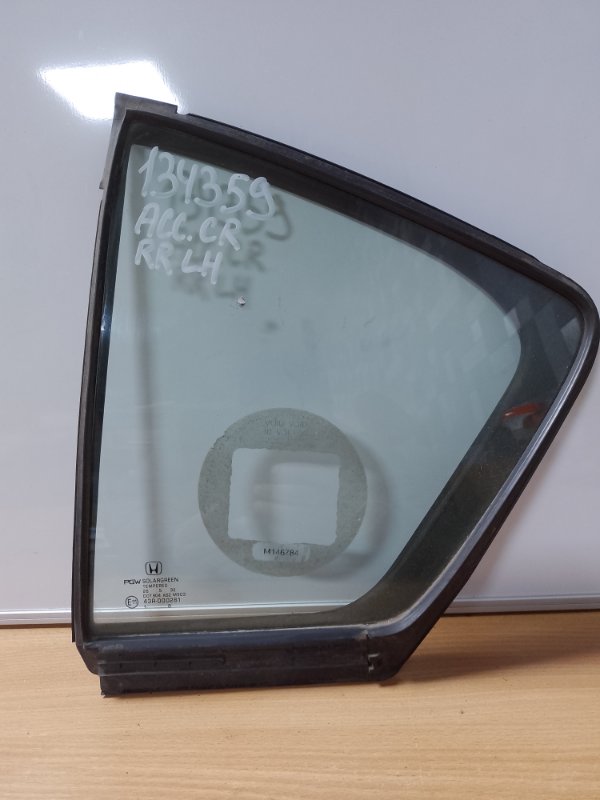 Запчасть стекло двери глухое заднее левое HONDA ACCORD CR 13-18 73455-T2F-Y00 Б/У Стекло двери глухое заднее левое HONDA ACCORD CR 13-18 73455-T2F-Y00 Б/У