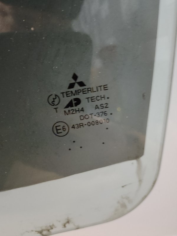 Стекло двери заднее левое MITSUBISHI GALANT 03-12 Седан 2.4