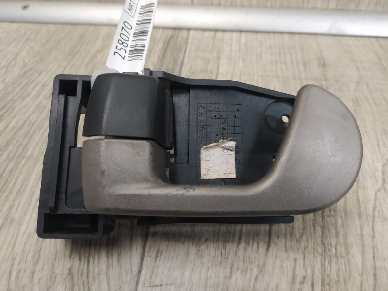 Ручка двери внутренняя передняя левая MITSUBISHI GALANT 03-12 2010 Седан 2.4 4G69 5716A325HC Б/У