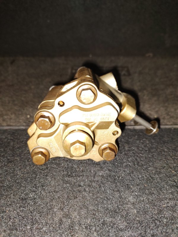 Масляный насос MAZDA 6 GG 02-07 2008 Седан 2.3 L310-14-100J Б/У