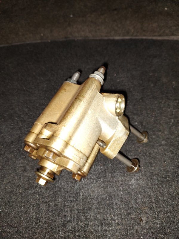 Масляный насос 6 GG 02-07 2008 Седан 2.3