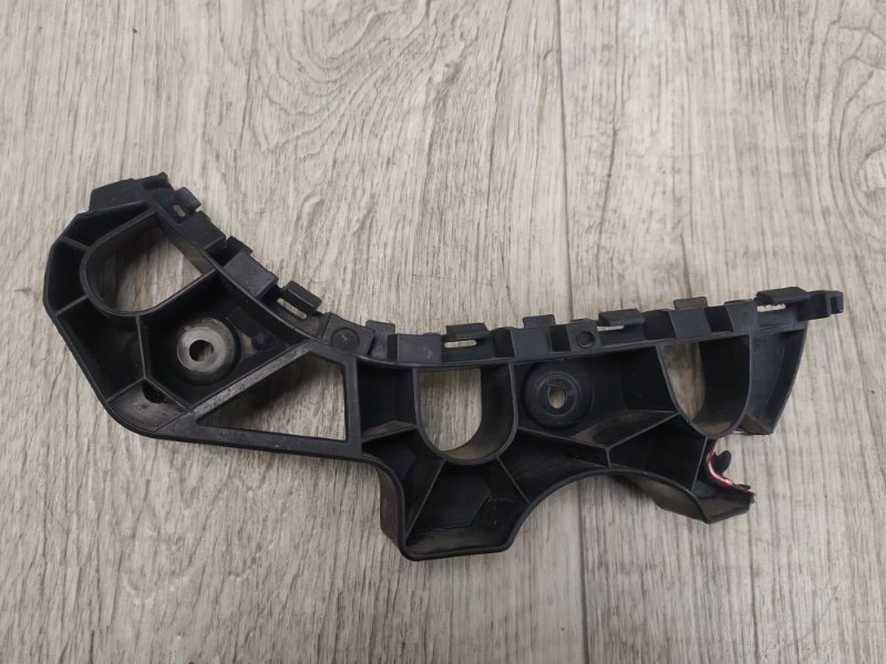 Кронштейн переднего бампера (на крыле) левый PASSAT CC 12-18 2013 Седан 2.0 CBFA