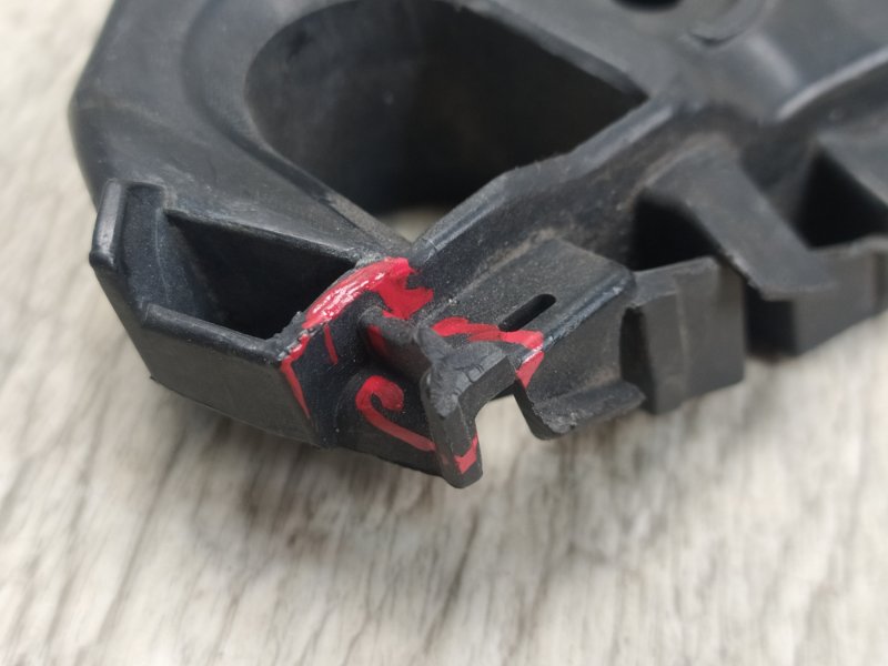 Кронштейн переднего бампера (на крыле) левый PASSAT CC 12-18 2013 Седан 2.0 CBFA