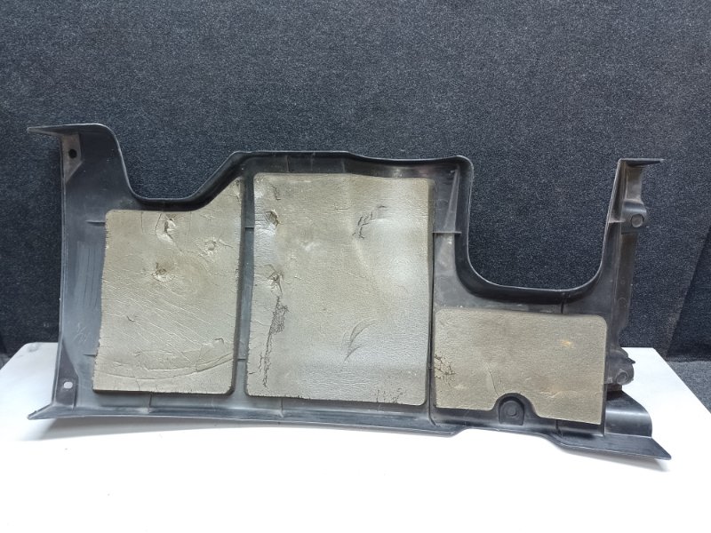 Пластик подкапотного отсека правый GX470 02-09