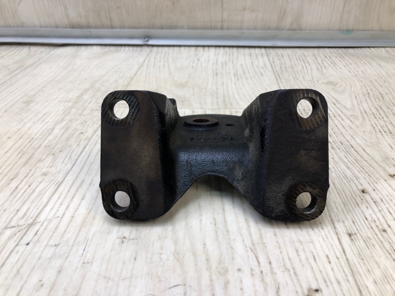 Кронштейн двигателя правый LAND CRUISER PRADO 120 02-09 3.0 1KDFTV