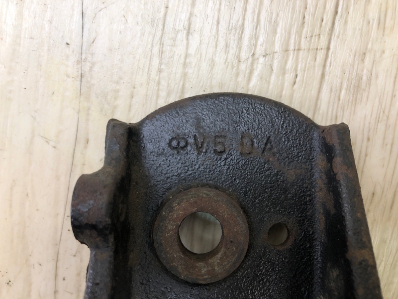 Кронштейн двигателя правый LAND CRUISER PRADO 120 02-09 3.0 1KDFTV