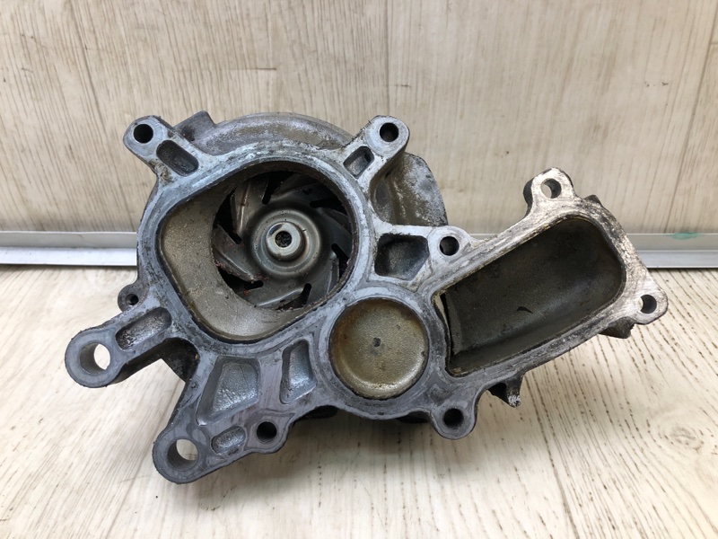 Помпа LAND CRUISER PRADO 120 02-09 3.0 1KDFTV Помпа LAND CRUISER PRADO 120 02-09 3.0 1KDFTV