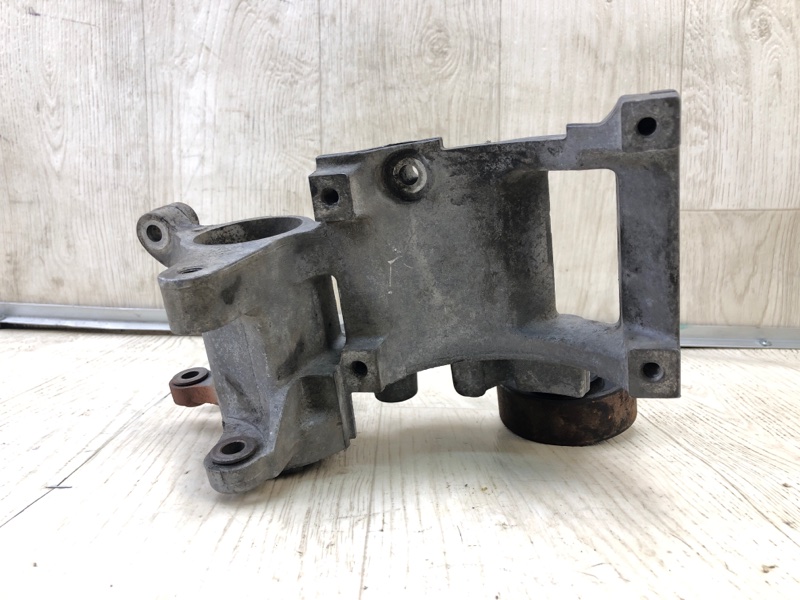 Кронштейн компрессора кондиционера LAND CRUISER PRADO 120 02-09 3.0 1KDFTV